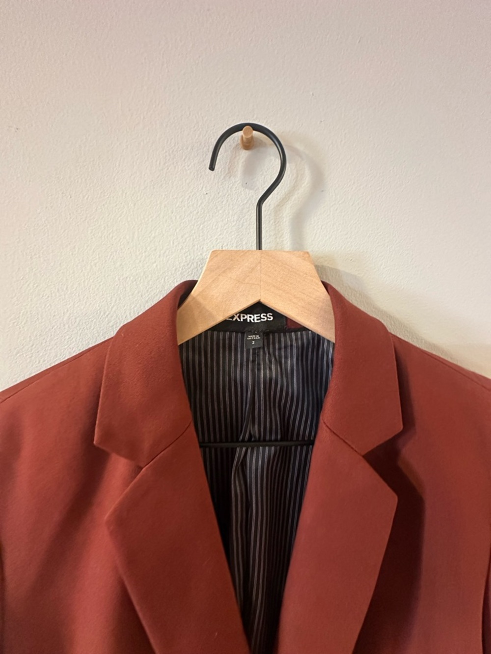 Express Single-Button Maroon/Rust Blazer - Picture 3 of 4
